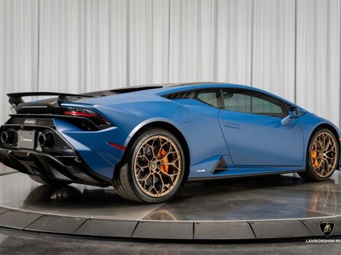 Used 2023 Lamborghini Huracan Tecnica image 21
