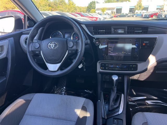 Used 2017 Toyota Corolla LE w/ Carpet Mat Package (TMS) FWD image 14