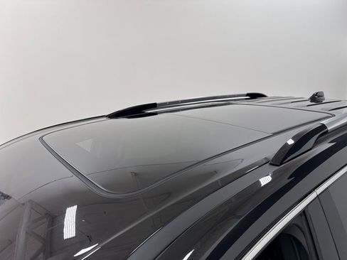 Used 2024 GMC Acadia Denali w/ Super Cruise Package image 10