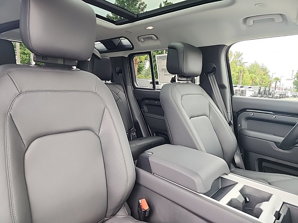 New 2026 Land Rover Defender 110 S AWD/4WD image 21