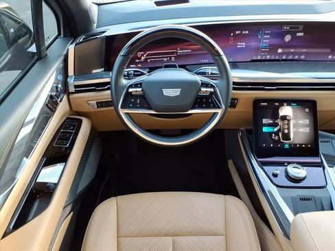 Used 2025 Cadillac Escalade IQ Sport 2 AWD/4WD image 17