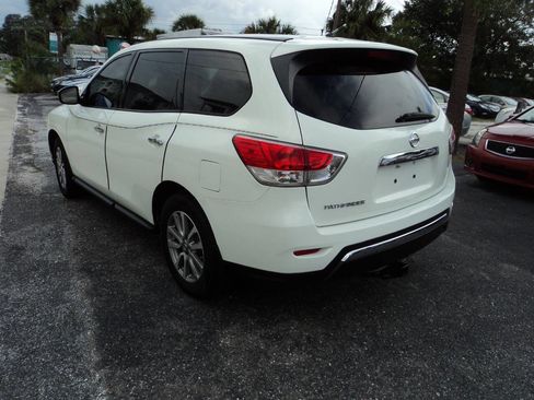 Used 2014 Nissan Pathfinder S image 6