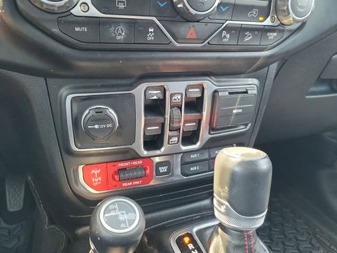 Used 2020 Jeep Wrangler Unlimited Rubicon AWD/4WD image 27