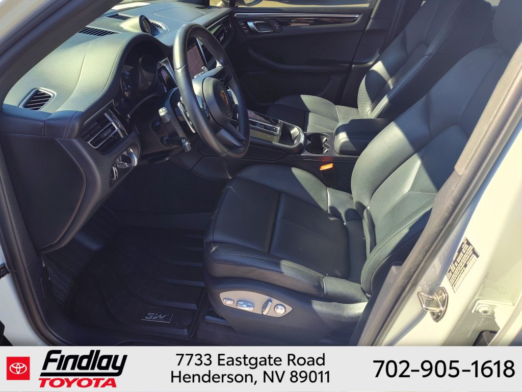 Used 2023 Porsche Macan Turbo AWD/4WD image 8
