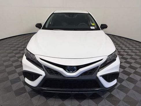Used 2022 Toyota Camry SE image 9