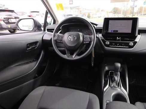 Certified 2025 Toyota Corolla LE image 18