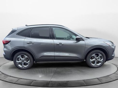 Used 2025 Ford Escape ST-Line AWD/4WD image 4