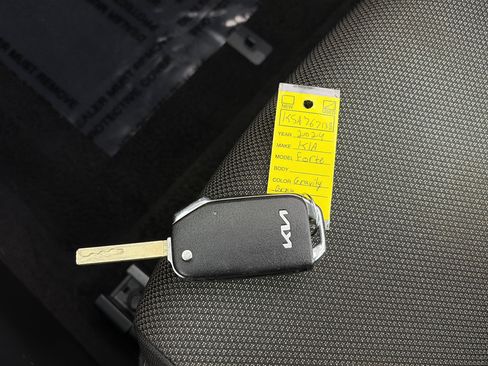 Certified 2024 Kia Forte LXS FWD image 30