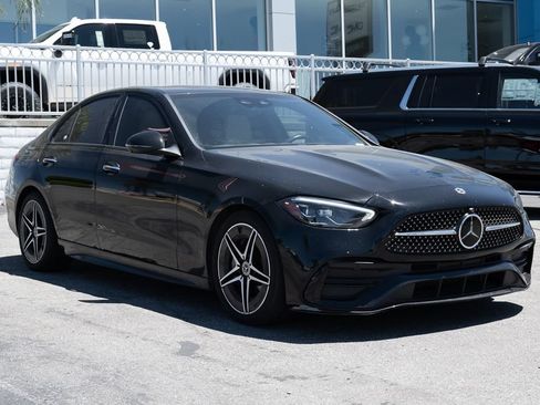 Used 2022 Mercedes-Benz C 300 4MATIC Sedan image 2