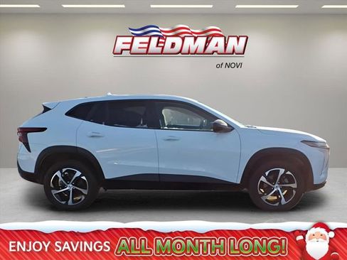 Used 2024 Chevrolet Trax RS image 7