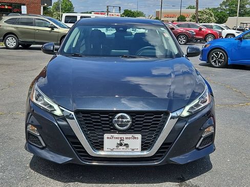 Used 2021 Nissan Altima 2.5 SV FWD image 2
