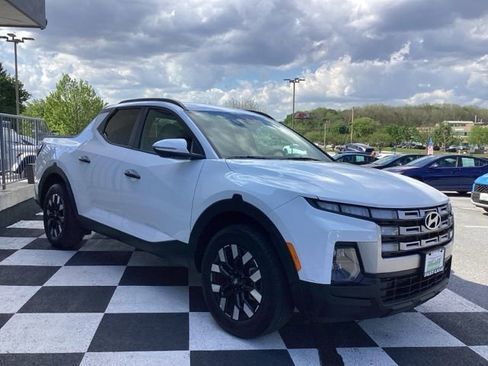 Used 2025 Hyundai Santa Cruz SEL FWD image 4