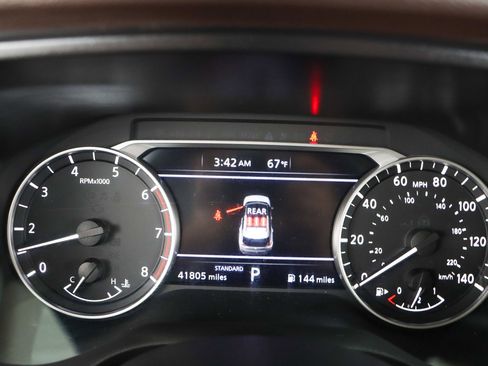 Used 2023 Nissan Rogue SV image 15