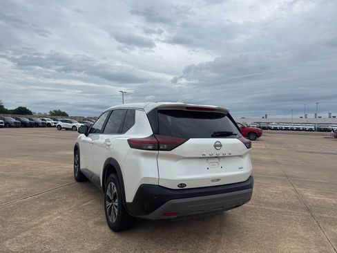 Certified 2023 Nissan Rogue SV FWD image 16