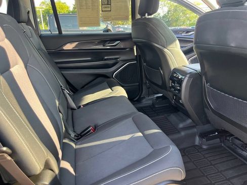 Used 2021 Jeep Grand Cherokee L Laredo w/ Luxury Tech Group I AWD/4WD image 43