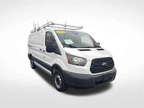 Used 2018 Ford Transit 250 130 Low Roof RWD image 1