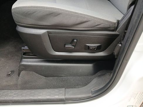 Used 2024 RAM 2500 Big Horn w/ Off Road Package image 34