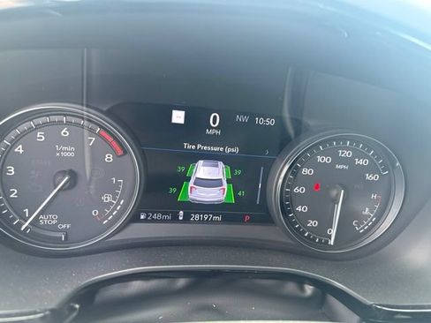 Used 2023 Cadillac XT6 Premium Luxury w/ Technology Package FWD image 7