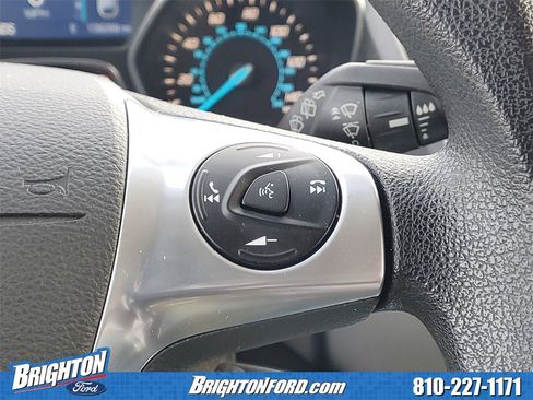 Used 2015 Ford Escape SE image 17