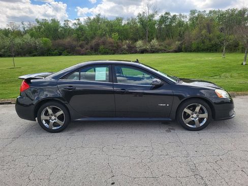 Used 2009 Pontiac G6 GXP w/ Sun And Sound Plus Package FWD image 6