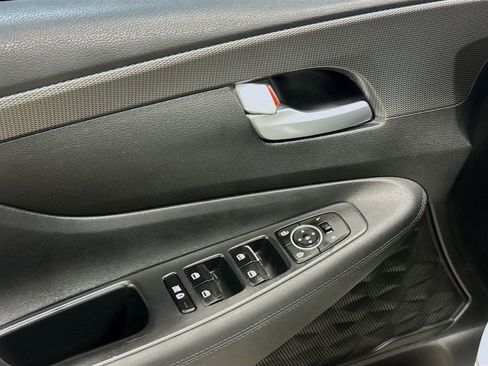 Used 2019 Hyundai Santa Fe SE image 20