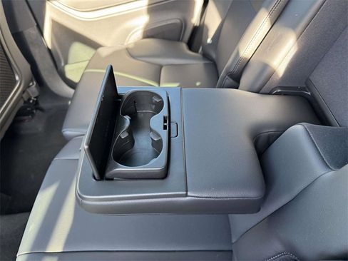 Certified 2025 Volvo XC90 B5 Core image 10