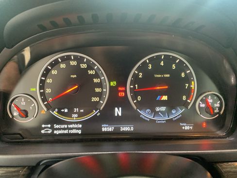 Used 2014 BMW M5 RWD image 18