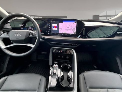 Used 2025 Audi Q5 Premium w/ Convenience Package AWD/4WD image 7