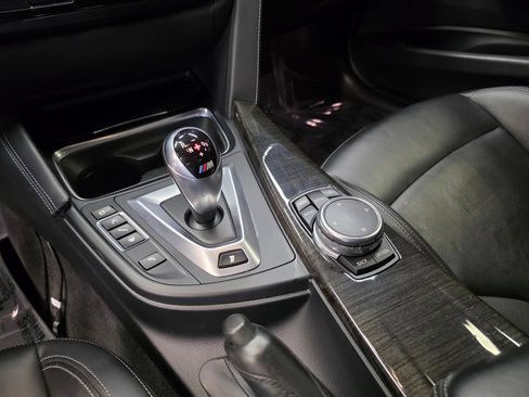 Used 2015 BMW M3 RWD image 26