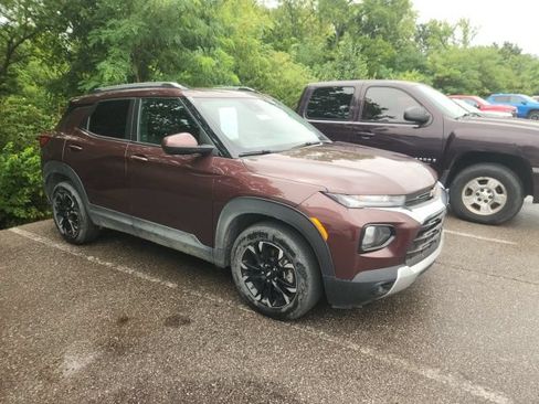 Used 2023 Chevrolet TrailBlazer LT FWD image 1