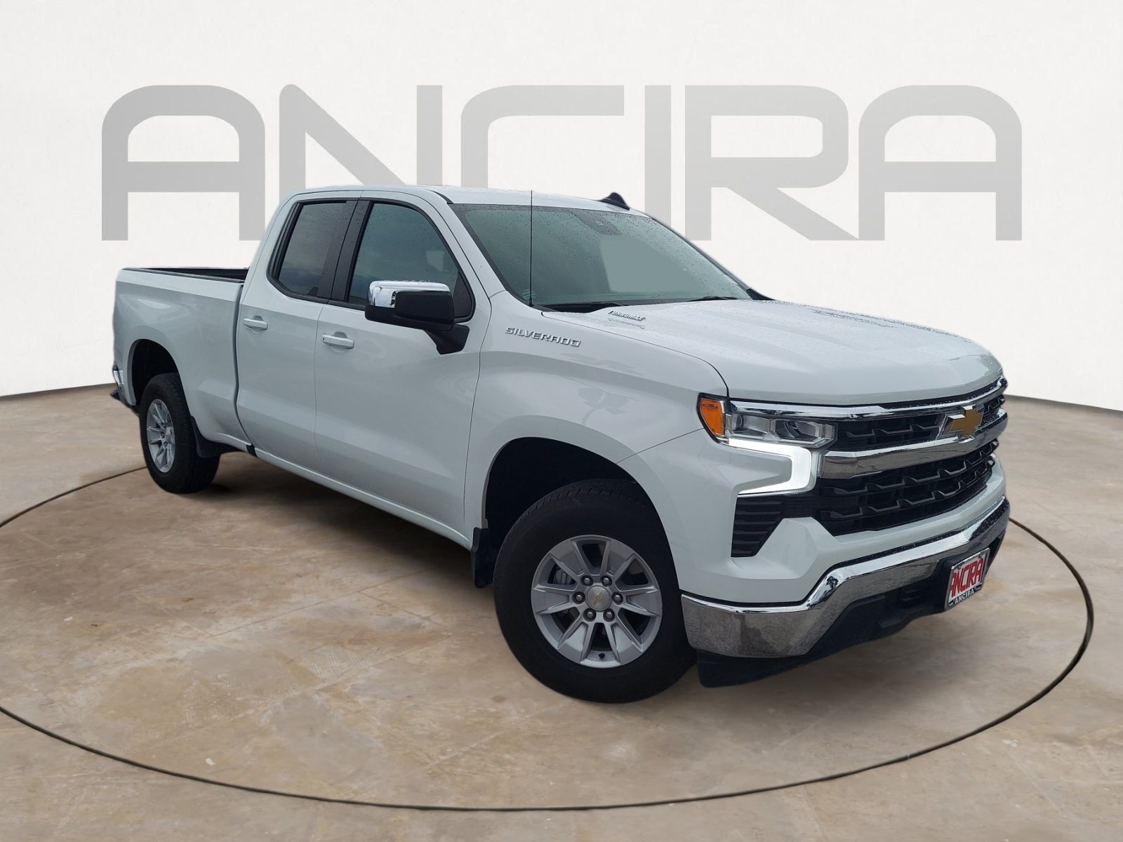 Used 2025 Chevrolet Silverado 1500 LT RWD image 4