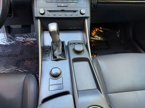Used 2015 Lexus IS 250 RWD image 16