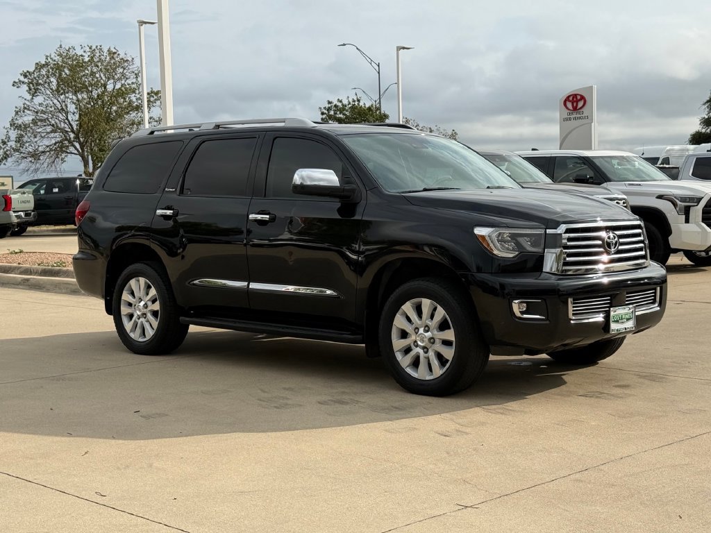 Used 2020 Toyota Sequoia Platinum AWD/4WD image 6