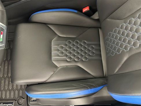 Used 2024 Lamborghini Urus S image 20