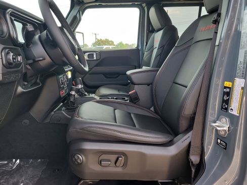 New 2026 Jeep Gladiator Rubicon AWD/4WD image 13