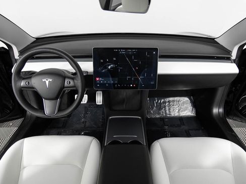 Used 2021 Tesla Model 3 Performance image 33