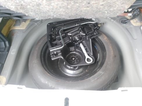 Used 2011 Toyota Prius Two FWD image 19