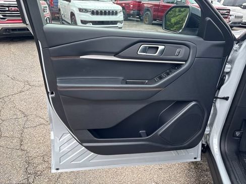 New 2026 Ford Explorer Tremor AWD/4WD image 8