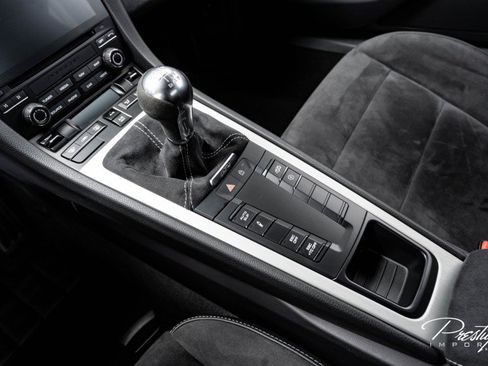 Used 2020 Porsche 718 Cayman GT4 image 31