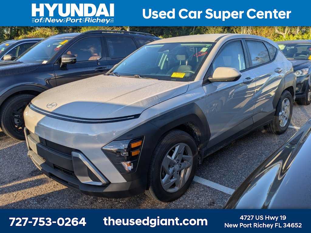 Used 2024 Hyundai Kona SE FWD image 1