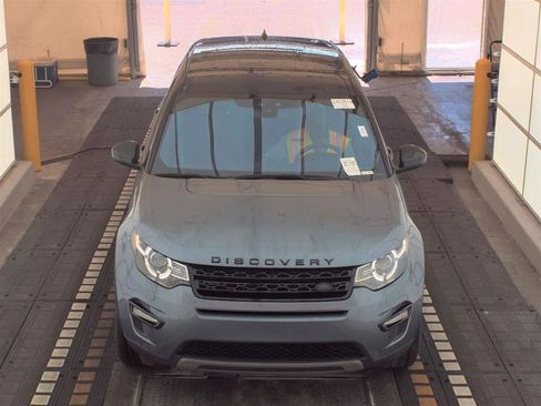 Used 2018 Land Rover Discovery Sport HSE AWD/4WD image 2