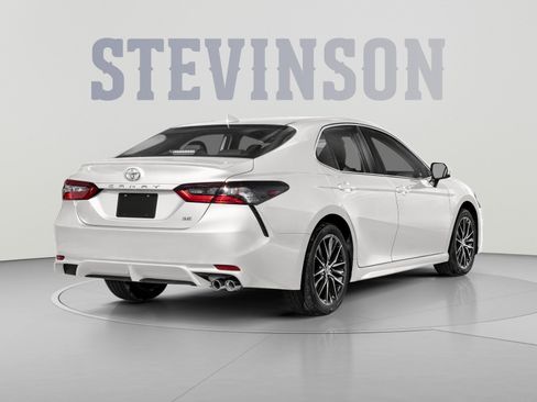 Used 2022 Toyota Camry SE w/ Convenience Package FWD image 2