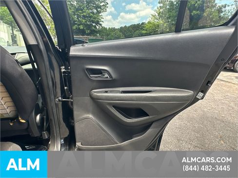 Used 2019 Chevrolet Trax LS FWD image 18