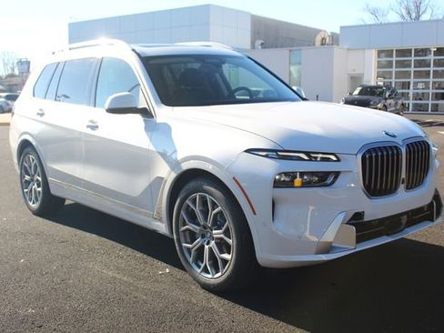 New 2026 BMW X7 xDrive40i image 1