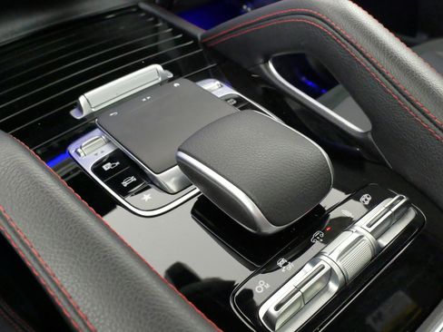 Used 2023 Mercedes-Benz GLE 53 AMG 4MATIC image 55