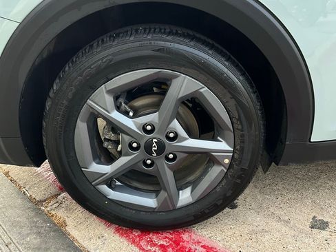 Used 2025 Kia K4 LXS image 9