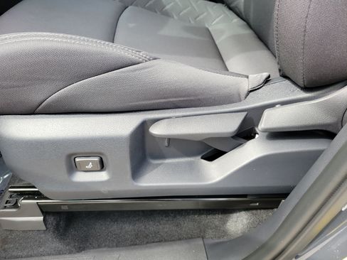 Used 2025 Toyota Tacoma SR5 RWD image 12