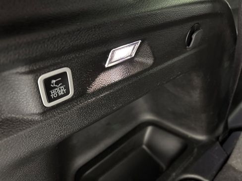 Used 2024 Jeep Grand Cherokee L Limited w/ Luxury Tech Group II image 38