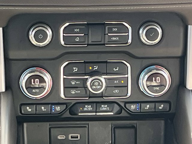 Used 2021 GMC Yukon SLT w/ SLT Luxury Plus Package RWD image 16