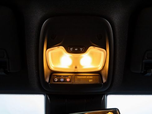 Used 2024 Chevrolet Colorado Trail Boss w/ Technology Package AWD/4WD image 29